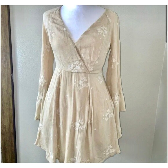 Free People floral embroidered flowy boho dress - Picture 2 of 3
